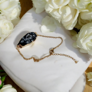 Βραχιόλι με φυσική πέτρα αχάτη μαύρη φινιρισμένη με φύλλα χρυσού