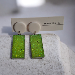 Κρεμαστά χειροποίητα σκουλαρίκια από υγρό γυαλί πράσινο