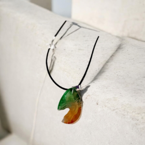 Χειροποίητο κολιέ από υγρό γυαλί