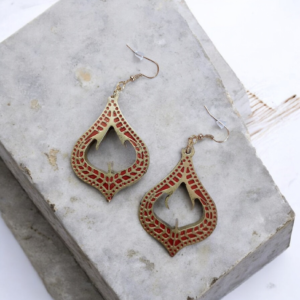 Χειροποίητα κρεμαστά σκουλαρίκια από υγρό γυαλί κόκκινο-χρυσό