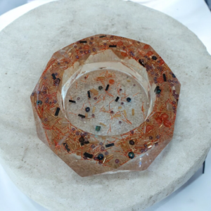 Alternative view of Σταχτοδοχείο από υγρό γυαλί