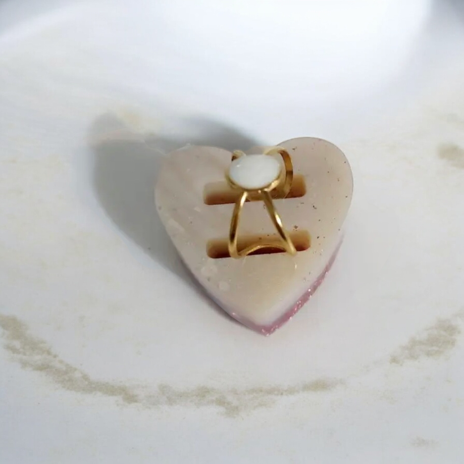 Ατσάλινο δαχτυλίδι με τεχνική σμάλτο λευκό - Image 3