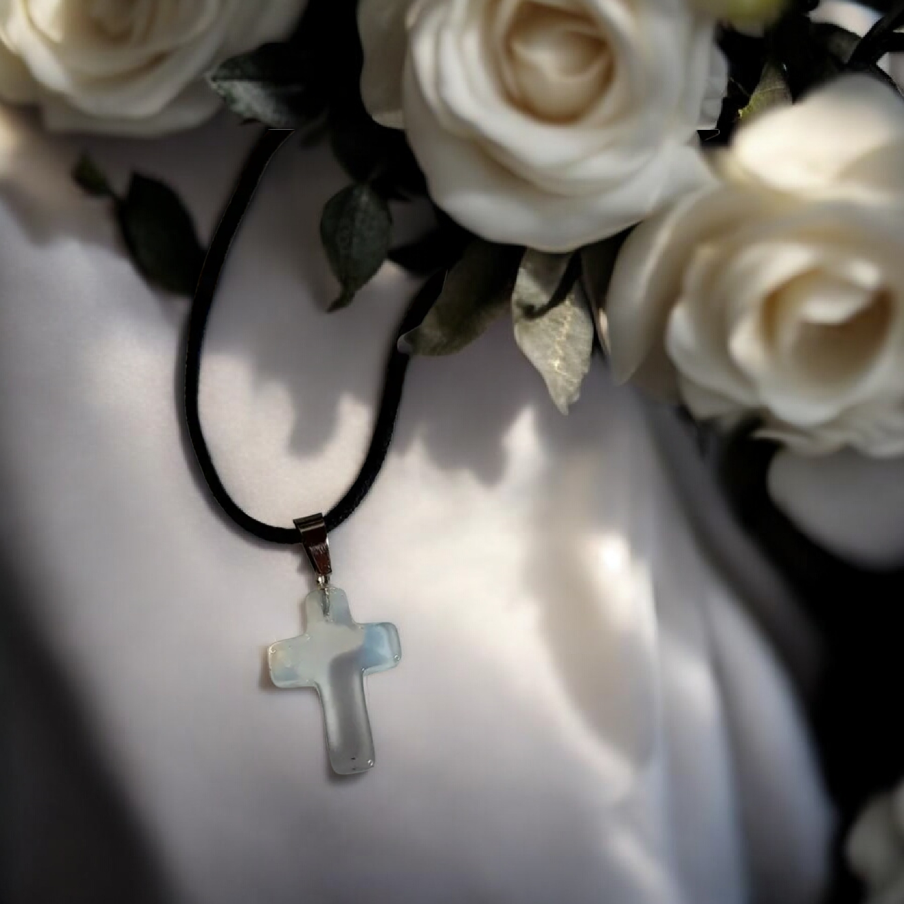 Κολιέ σταυρός από υγρό γυαλί με αλυσίδα - Image 10