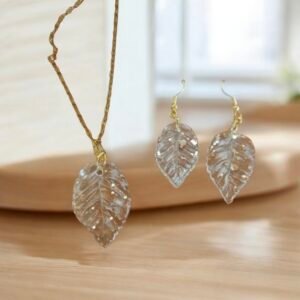 Κολιέ από υγρό γυαλί