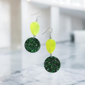 Χειροποίητα κρεμαστά σκουλαρίκια από υγρό γυαλί