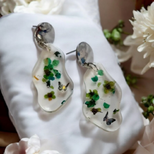 Χειροποίητα κρεμαστά σκουλαρίκια από υγρό γυαλί πράσινα