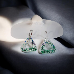 Χειροποίητα κρεμαστά σκουλαρίκια από υγρό γυαλί, τρίγωνα πράσινα