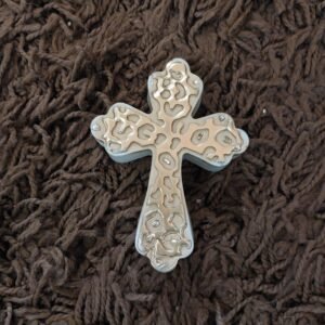 Alternative view of Χειροποίητος σταυρός διακοσμητικός από υγρό γυαλί σε λευκό περλέ χρώμα