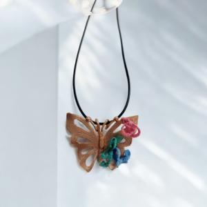 Κολιέ πεταλούδα μπρονζέ