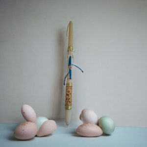 Χειροποίητη λαμπάδα λευκή και χρυσό με βραχιόλι γαλάζιο ματάκι