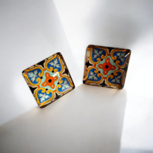 Σκουλαρίκια τετράγωνα από υγρό γυαλί