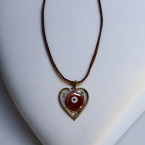 Alternative view of Κολιέ από υγρό γυαλί με κεραμικό ματάκι κόκκινο σε καρδιά με κορδόνι
