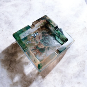 Σταχτοδοχείο τετράγωνο από υγρό γυαλί πράσινο καφέ