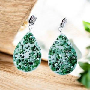 Χειροποίητα σκουλαρίκια από υγρό γυαλί  μεγάλο δάκρυ πράσινο με ασήμι