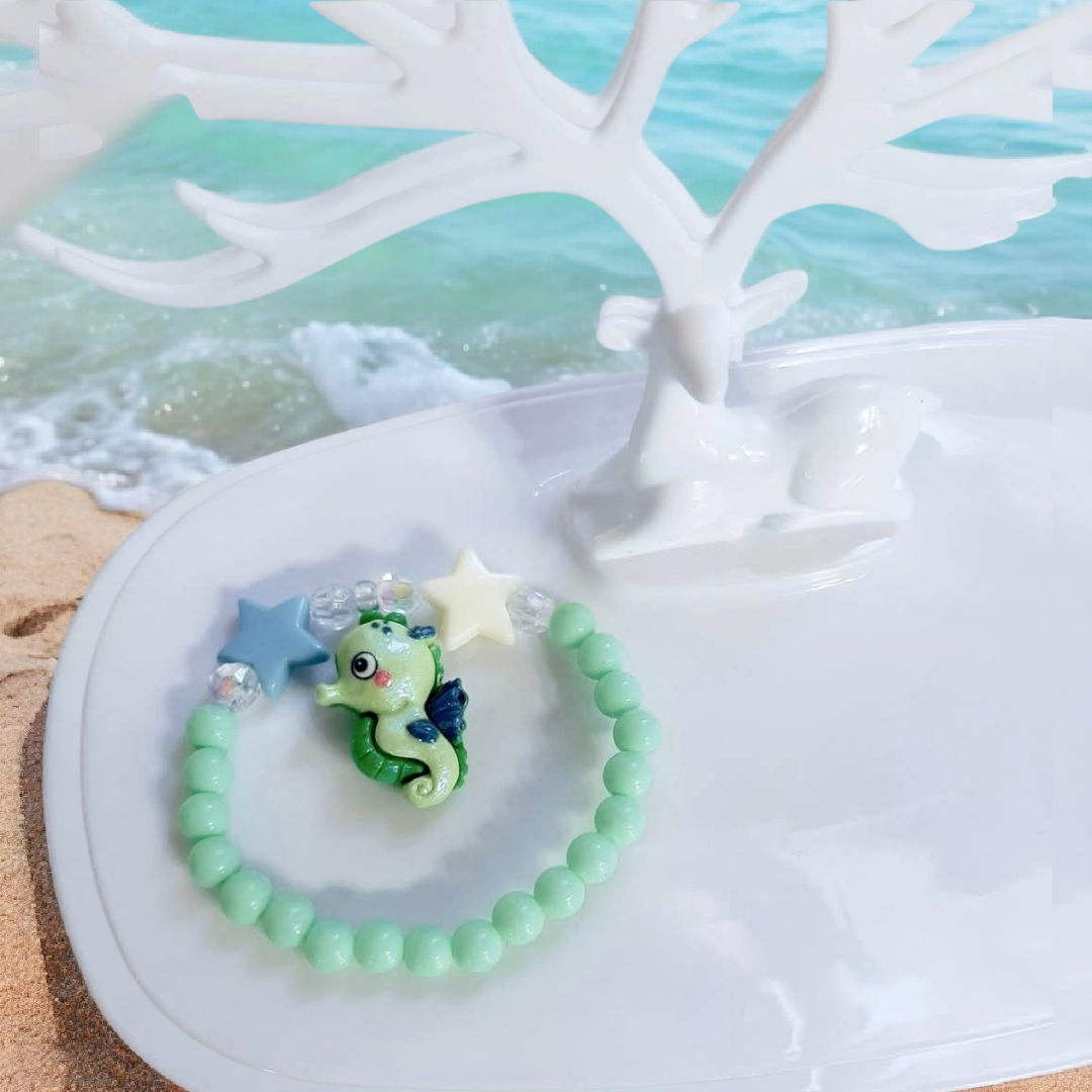 Χειροποίητο παιδικό βραχιόλι με βεραμάν χάντρες ιππόκαμπος