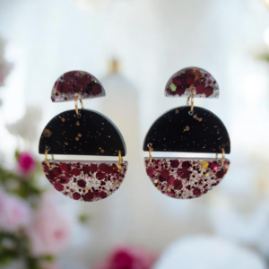 Alternative view of Χειροποίητα κρεμαστά σκουλαρίκια από υγρό γυαλί.