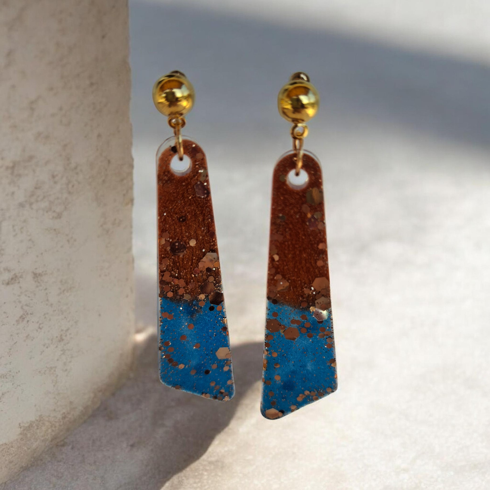 Χειροποίητα κρεμαστά σκουλαρίκια από υγρό γυαλί - Image 2