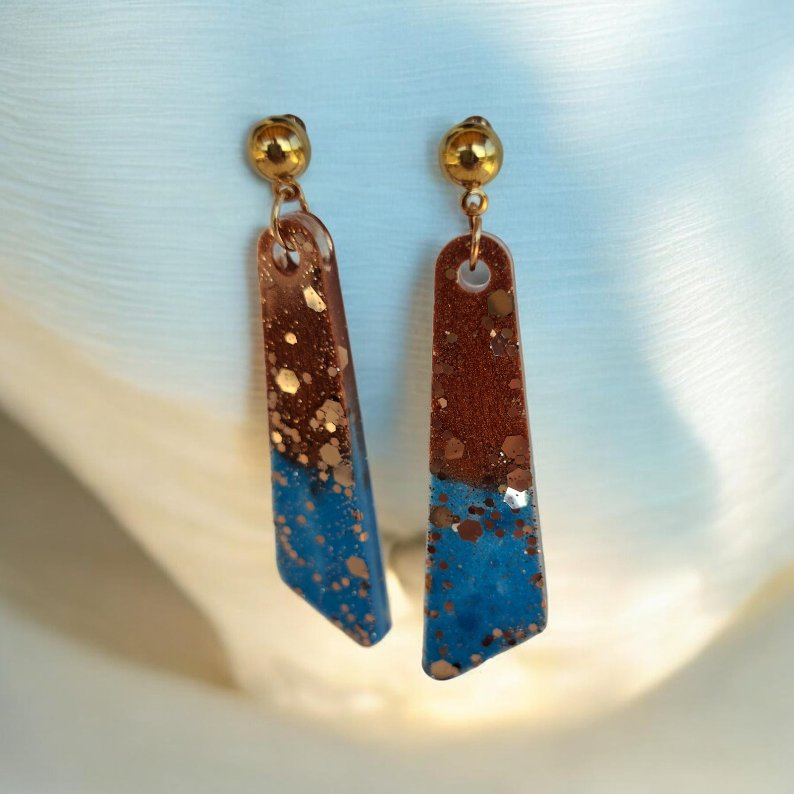 Χειροποίητα κρεμαστά σκουλαρίκια από υγρό γυαλί